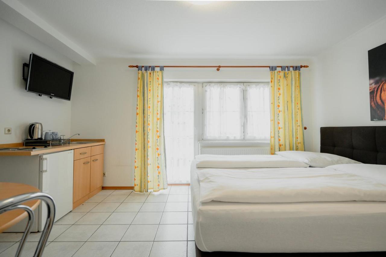 Park Hotel & Gaestehaus روست المظهر الخارجي الصورة